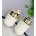 ELEGANT DEKORATIF GOLD DARBUKA KREM SAKSI 70CM + SEHPA 60CM İKILI SET